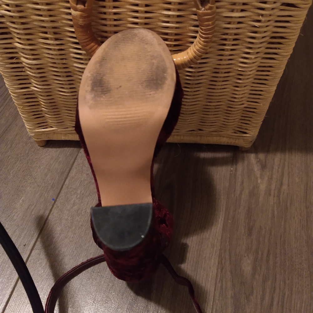 Shoes - Picture 8 of 8